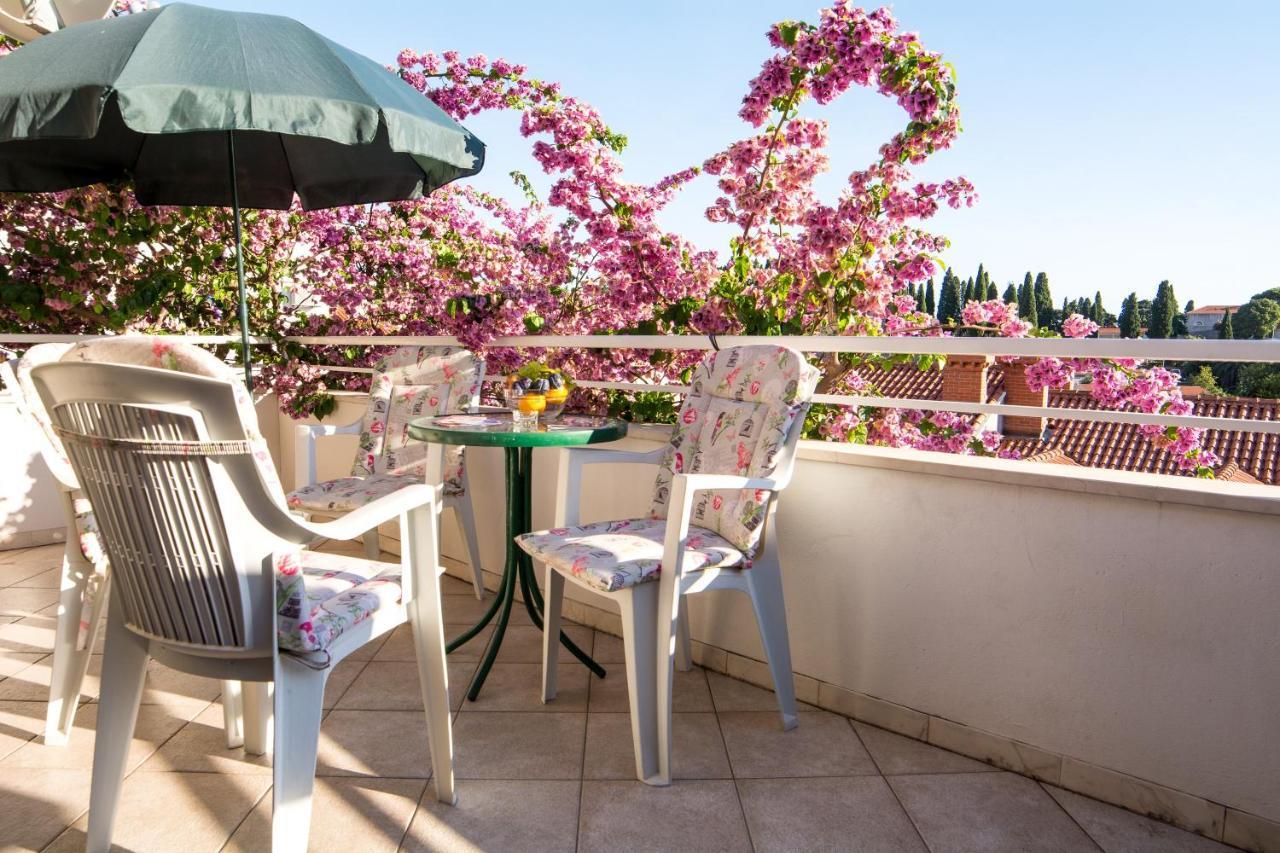 Apartments Bungevilla Дубровник Стая снимка
