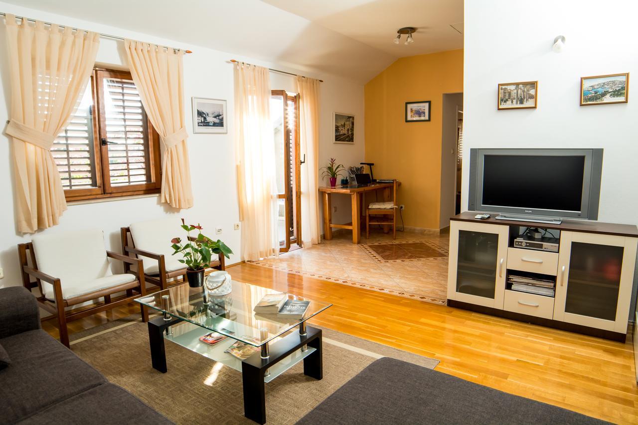 Apartments Bungevilla Дубровник Екстериор снимка